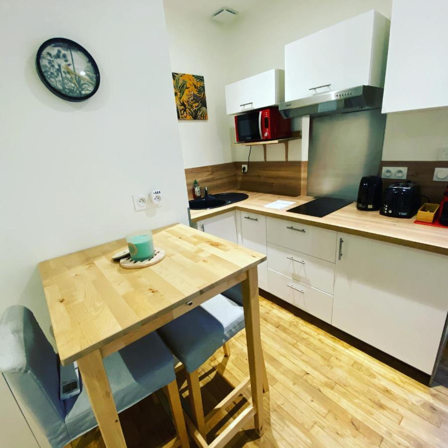 Chaleureux Studio Climatise Apartment อองเชร์ ภายนอก รูปภาพ